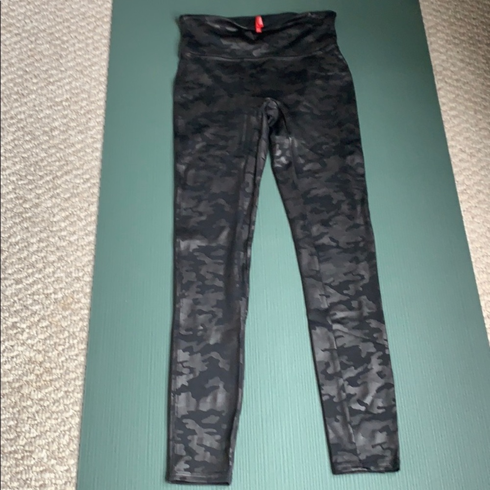 Black camo spanx - size small